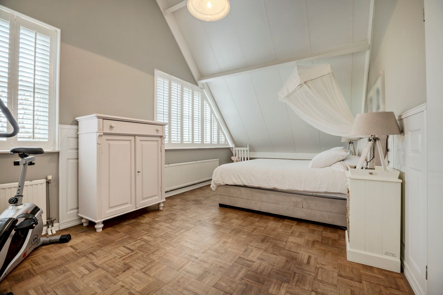 Photo 25 of Courteniusstraat 6