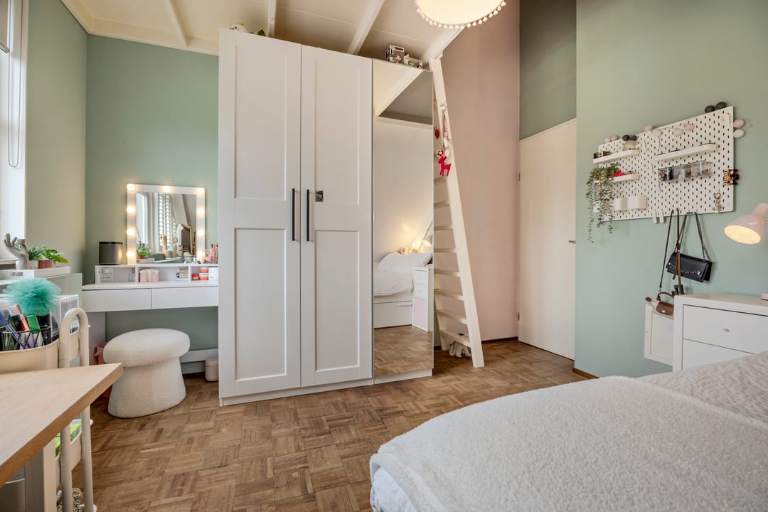 Photo 32 of Courteniusstraat 6