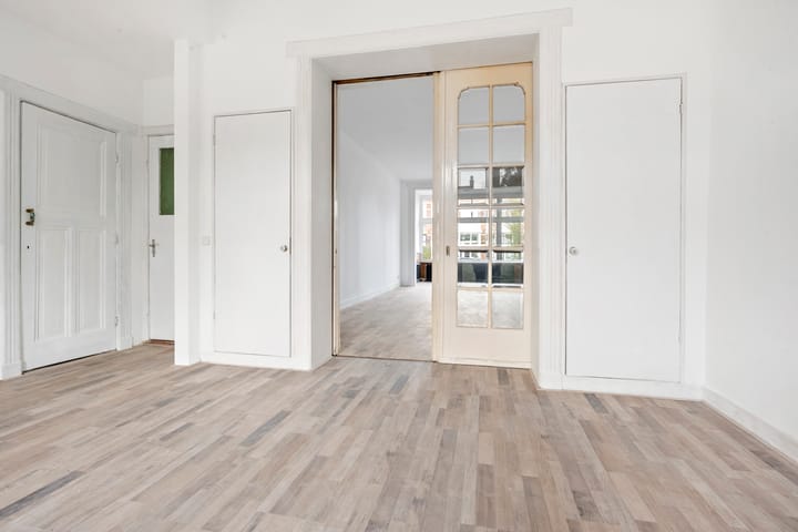 Photo 9 of Haarlemmerstraat 74