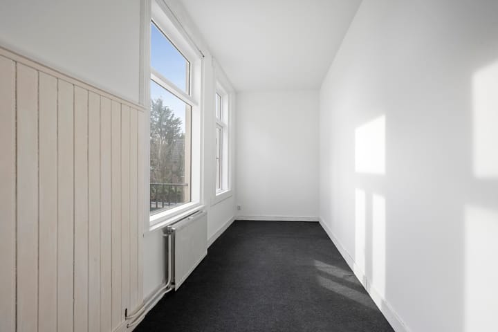 Photo 39 of Haarlemmerstraat 74