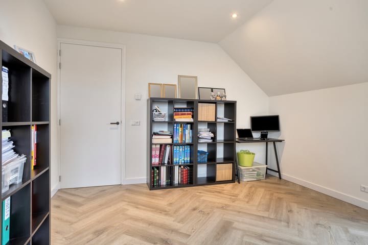 Photo 33 of Louis Pasteurstraat 20