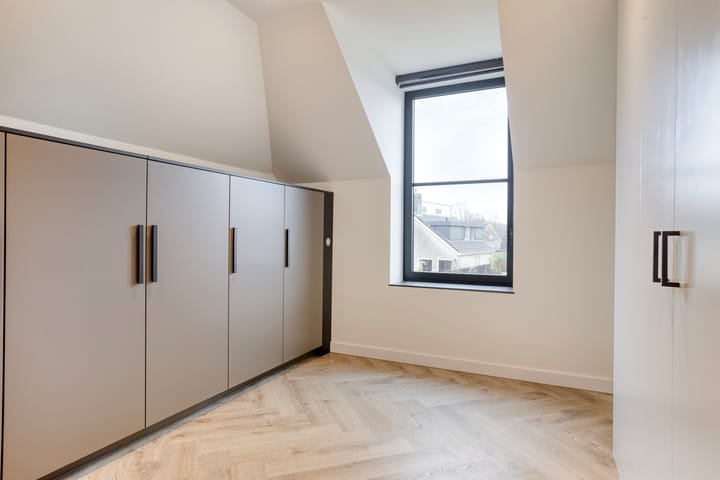 Photo 36 of Louis Pasteurstraat 20