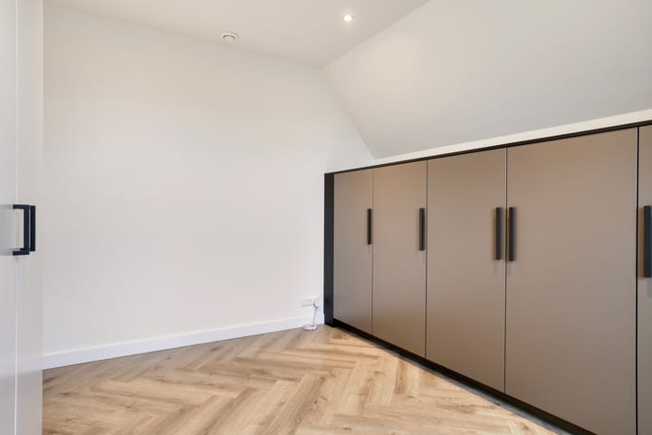 Photo 37 of Louis Pasteurstraat 20