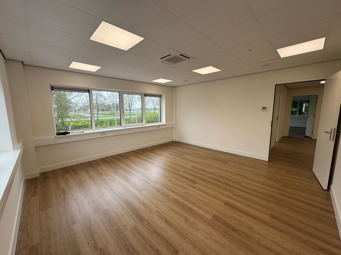 View photo 5 of Voltastraat 31