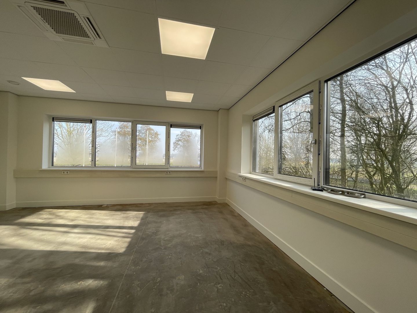 Bekijk foto 3 van Voltastraat 31