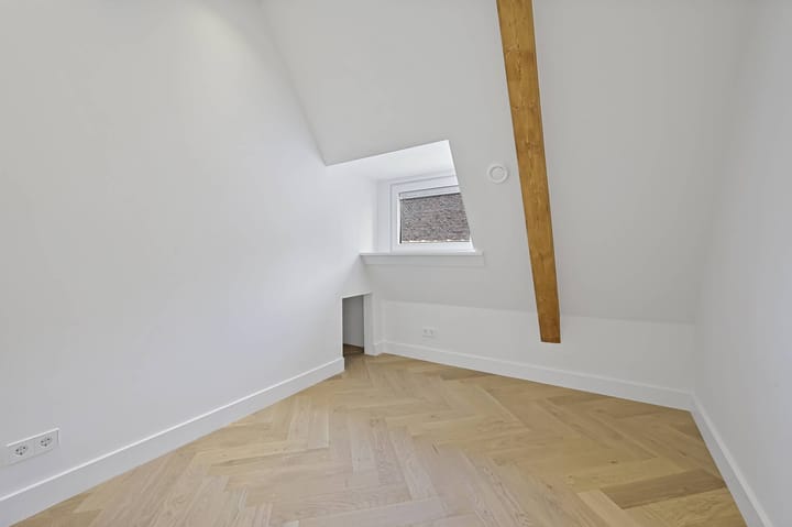 Foto 23 van Piet Heinplein 3-C