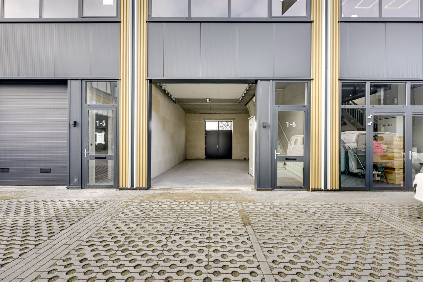 Bekijk foto 3 van Groningenhaven 1-6