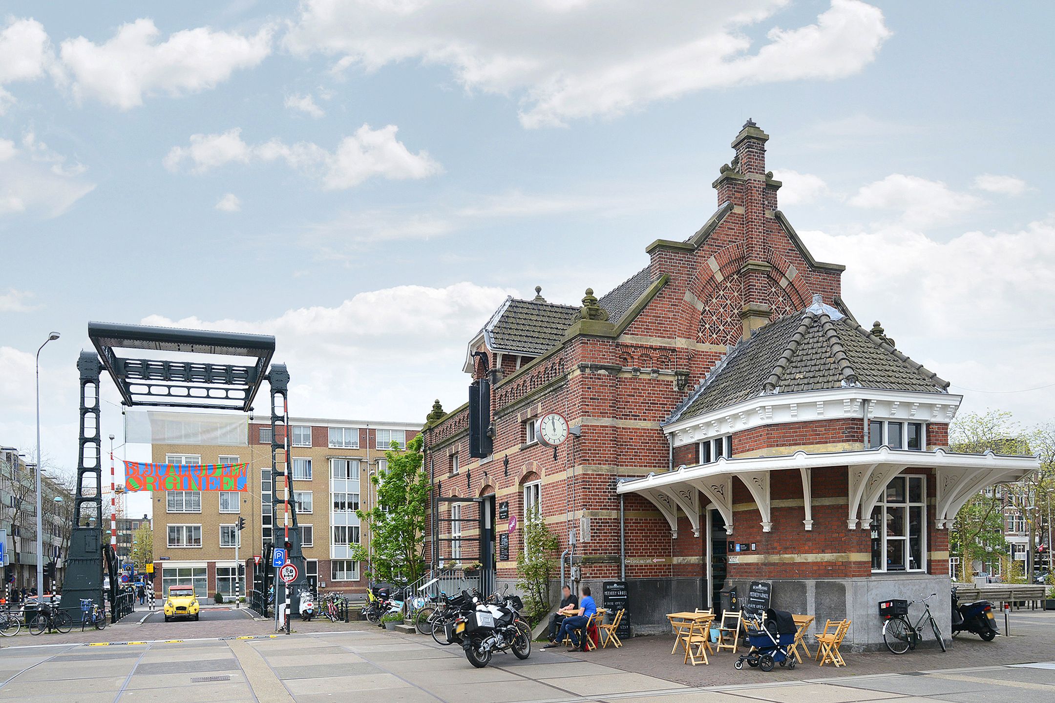 Photo 12 of Van der Hoopstraat 97-2