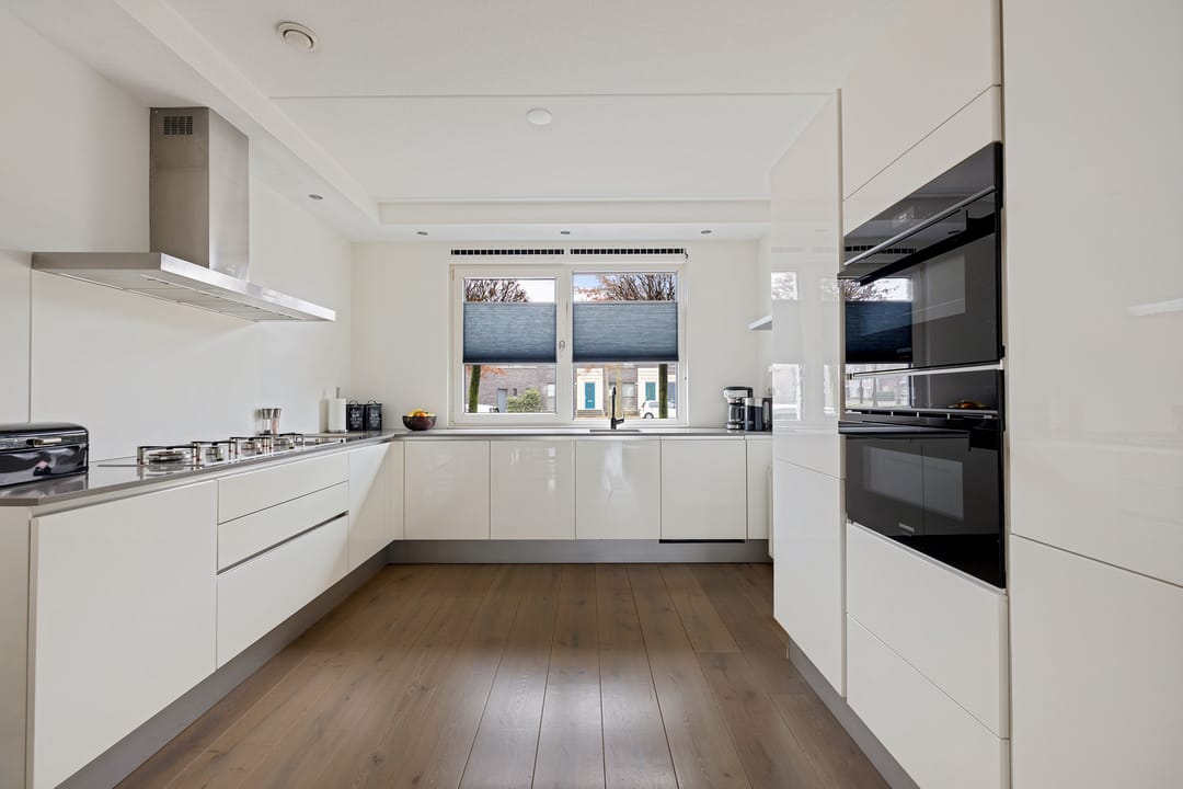 Foto 11 van Domela Nieuwenhuisweg 49