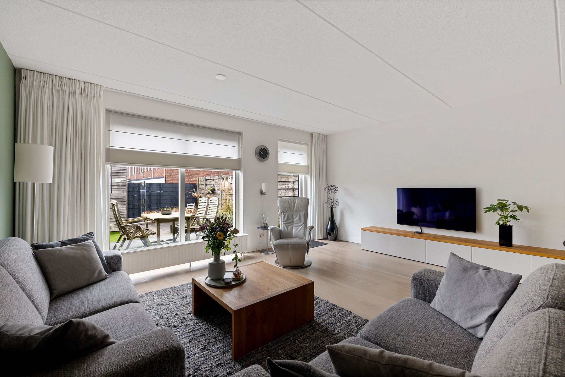 Foto 18 van Domela Nieuwenhuisweg 49