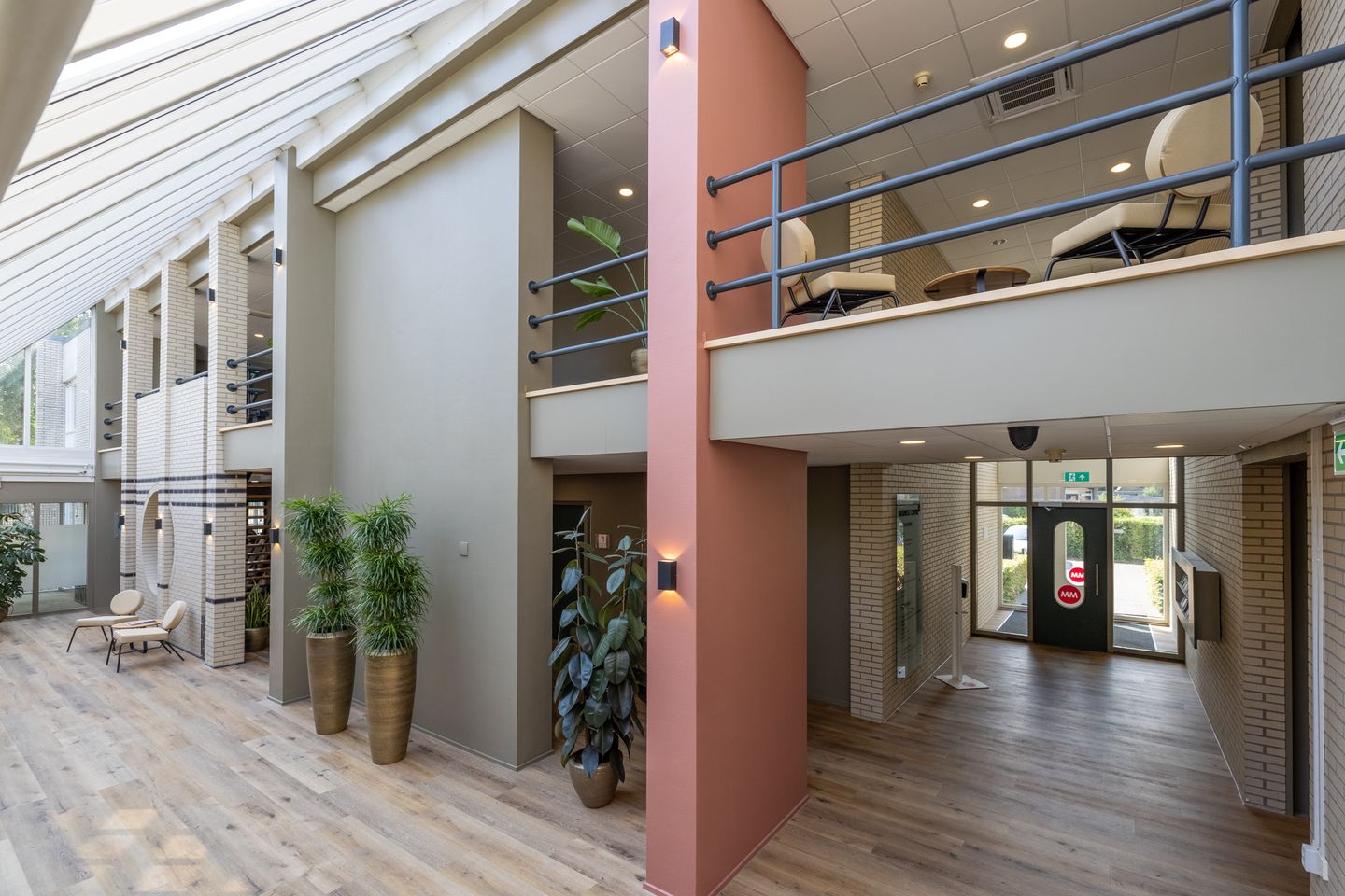 View photo 2 of Hooggoorns 14