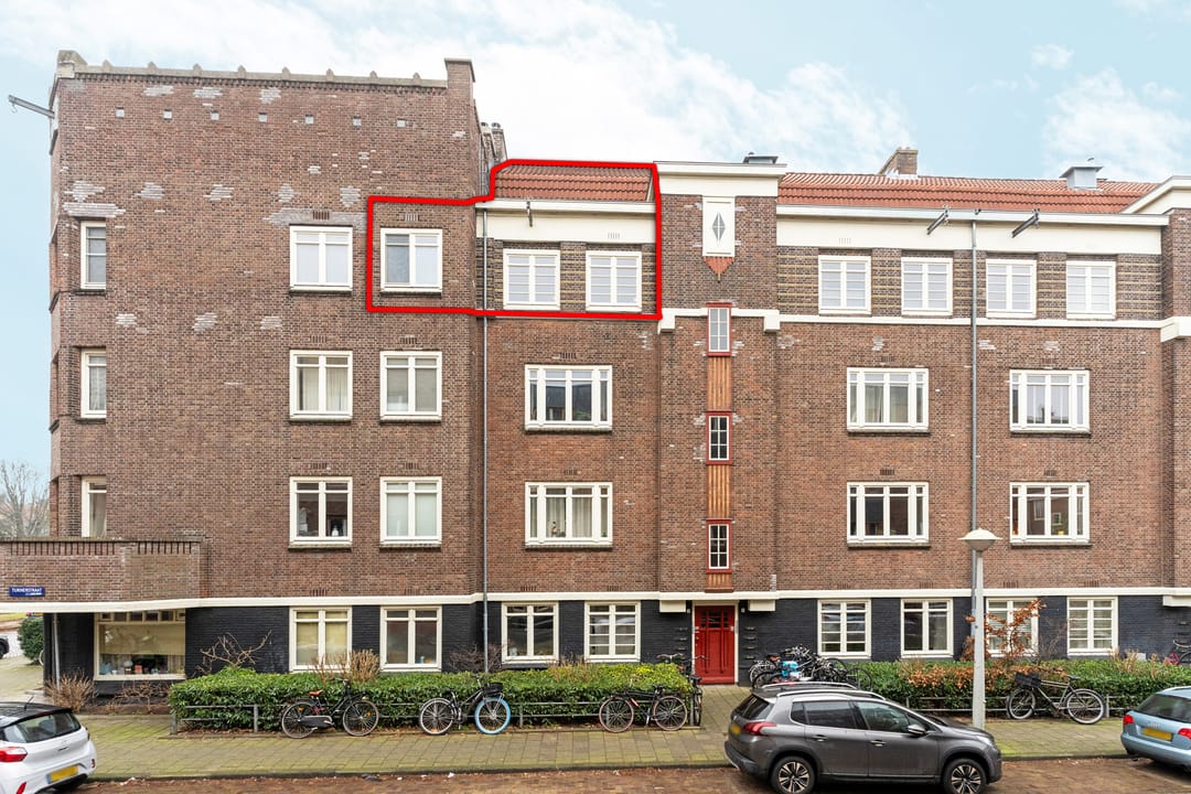 Photo 2 of Turnerstraat 3-3