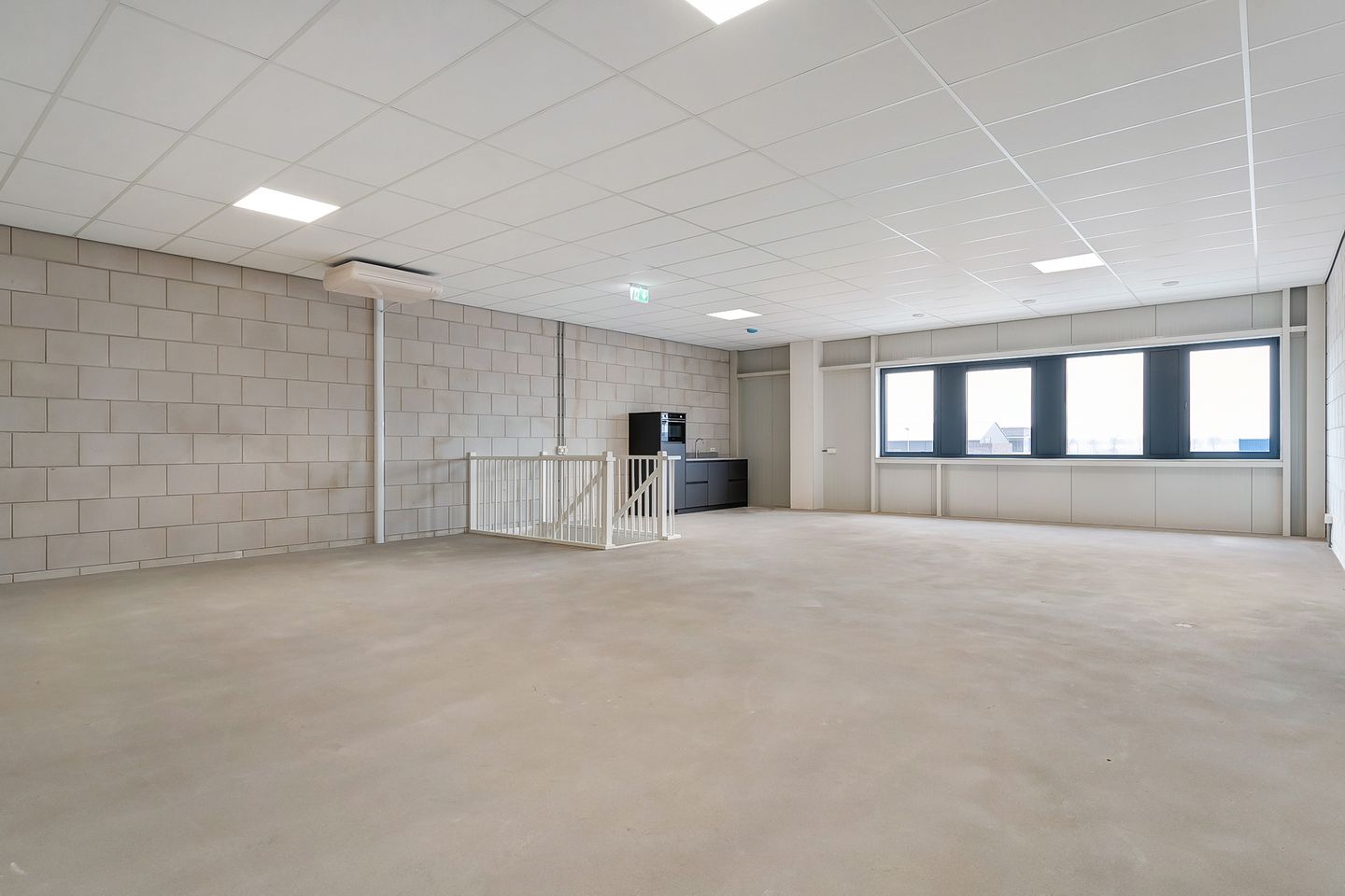 Bekijk foto 3 van Buitenes 8-a