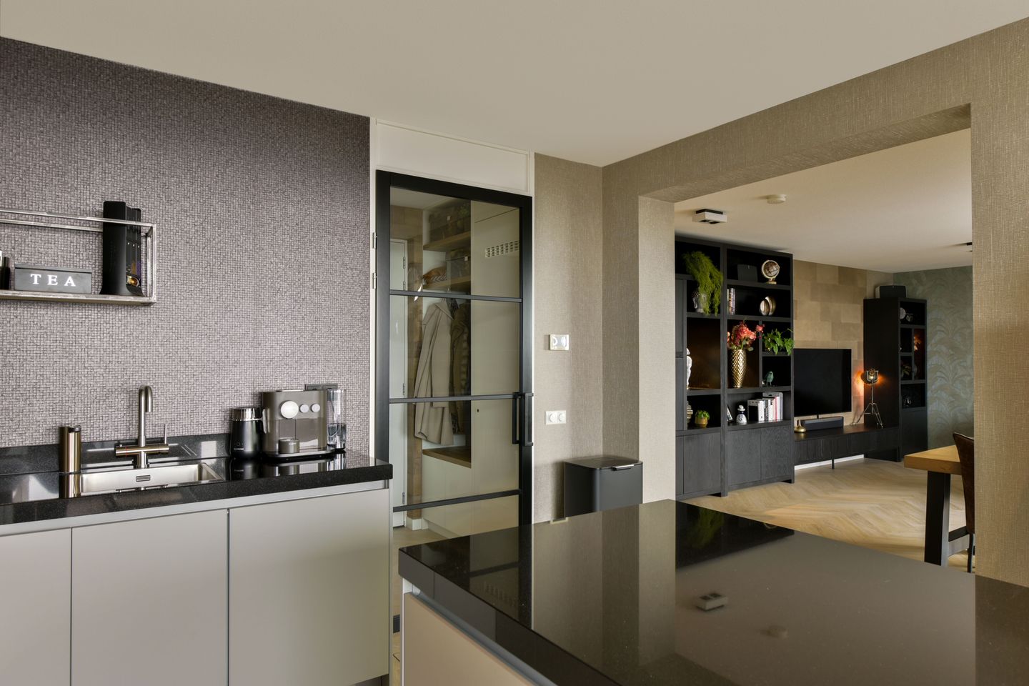 Foto 14 van Leemhorststraat 102