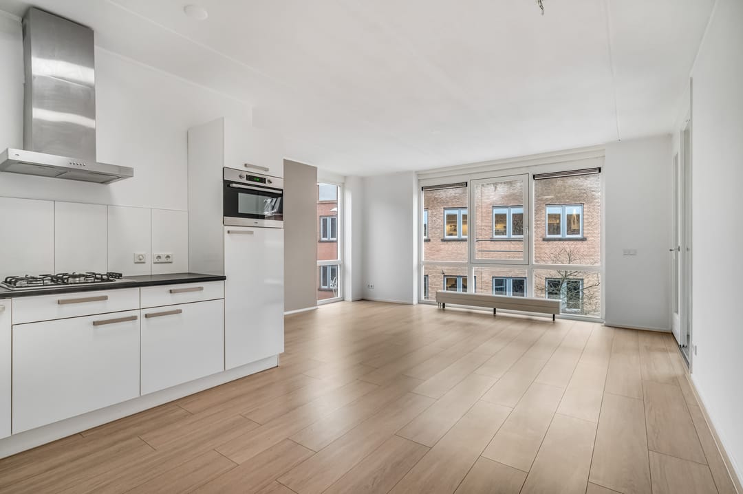 Foto 2 van Raadhuisplein 11-E