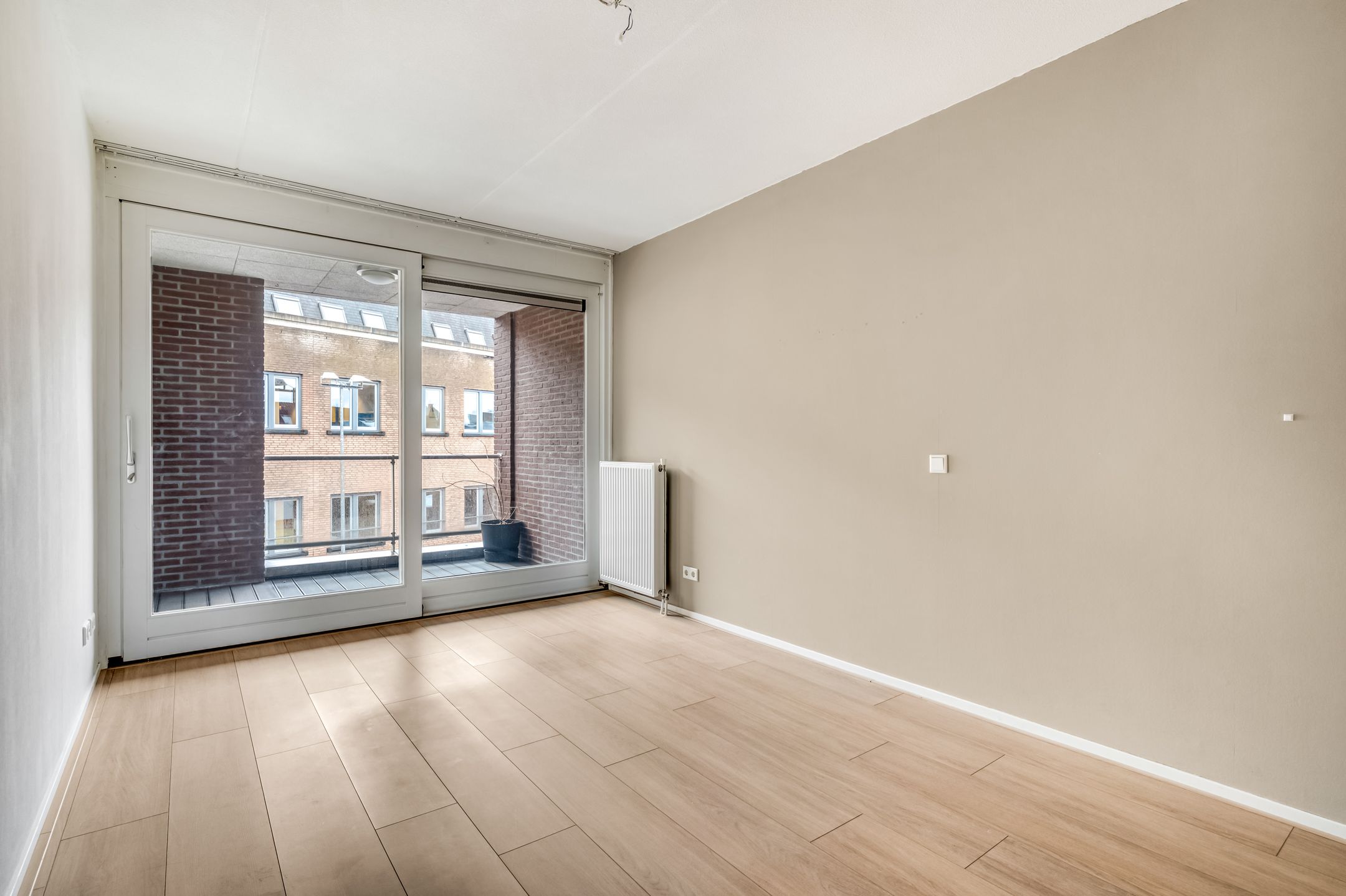 Foto 18 van Raadhuisplein 11-E