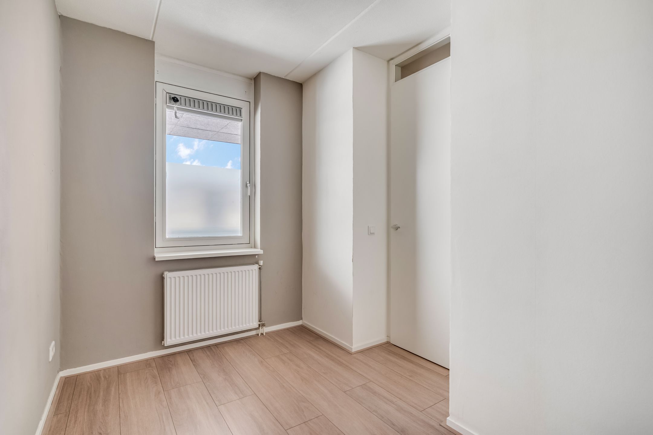 Foto 21 van Raadhuisplein 11-E