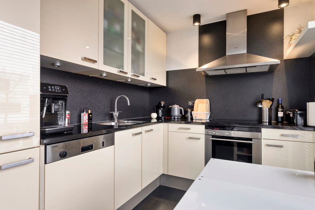 Photo 8 of Scholeksterstraat 11