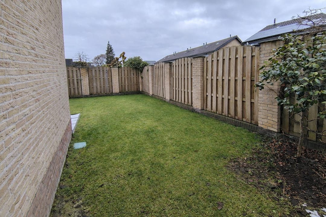 Photo 28 of Burgemeester Goldbergstraat 12