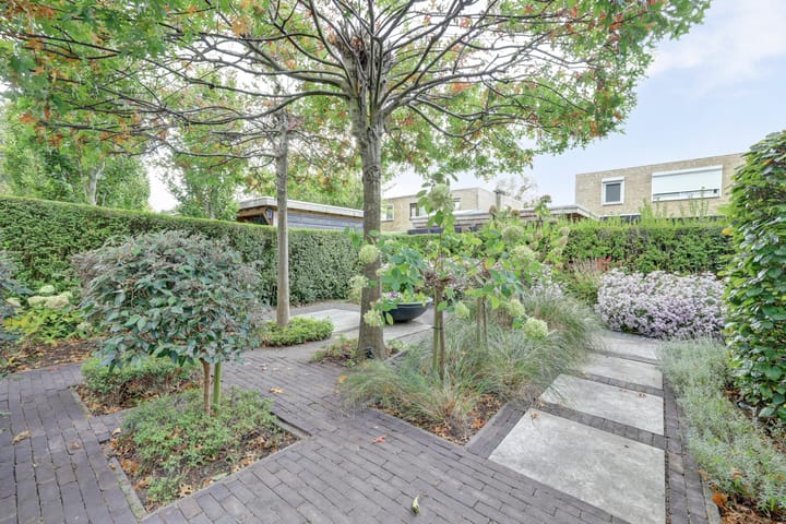 Foto 33 van Essenstraat 48