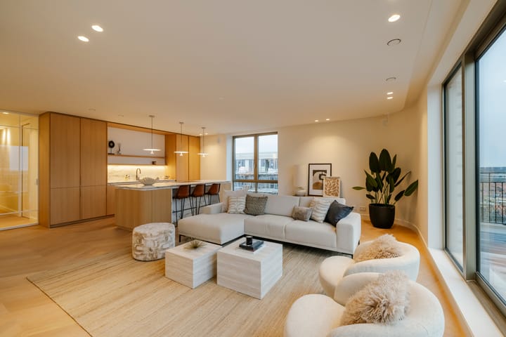 Photo 3 of Spadinalaan 699