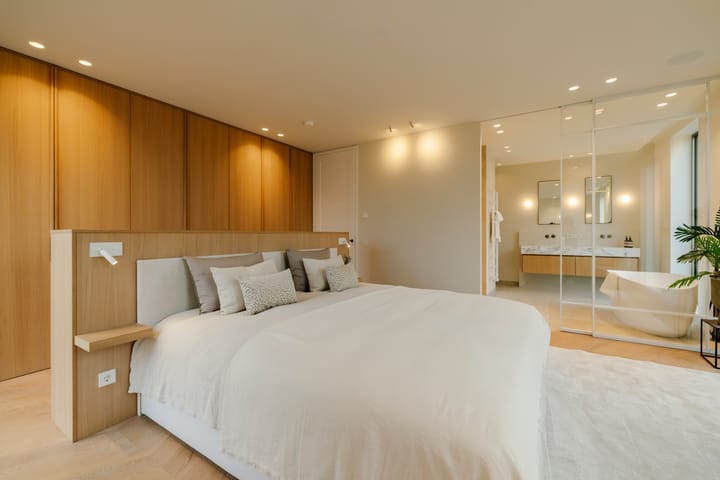 Photo 4 of Spadinalaan 699