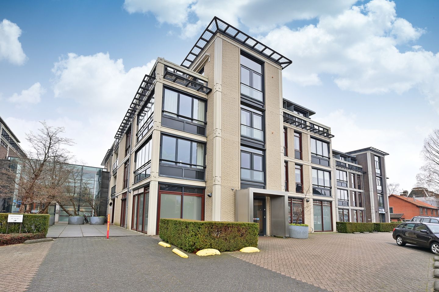 Bekijk foto 3 van Eemnesserweg 22