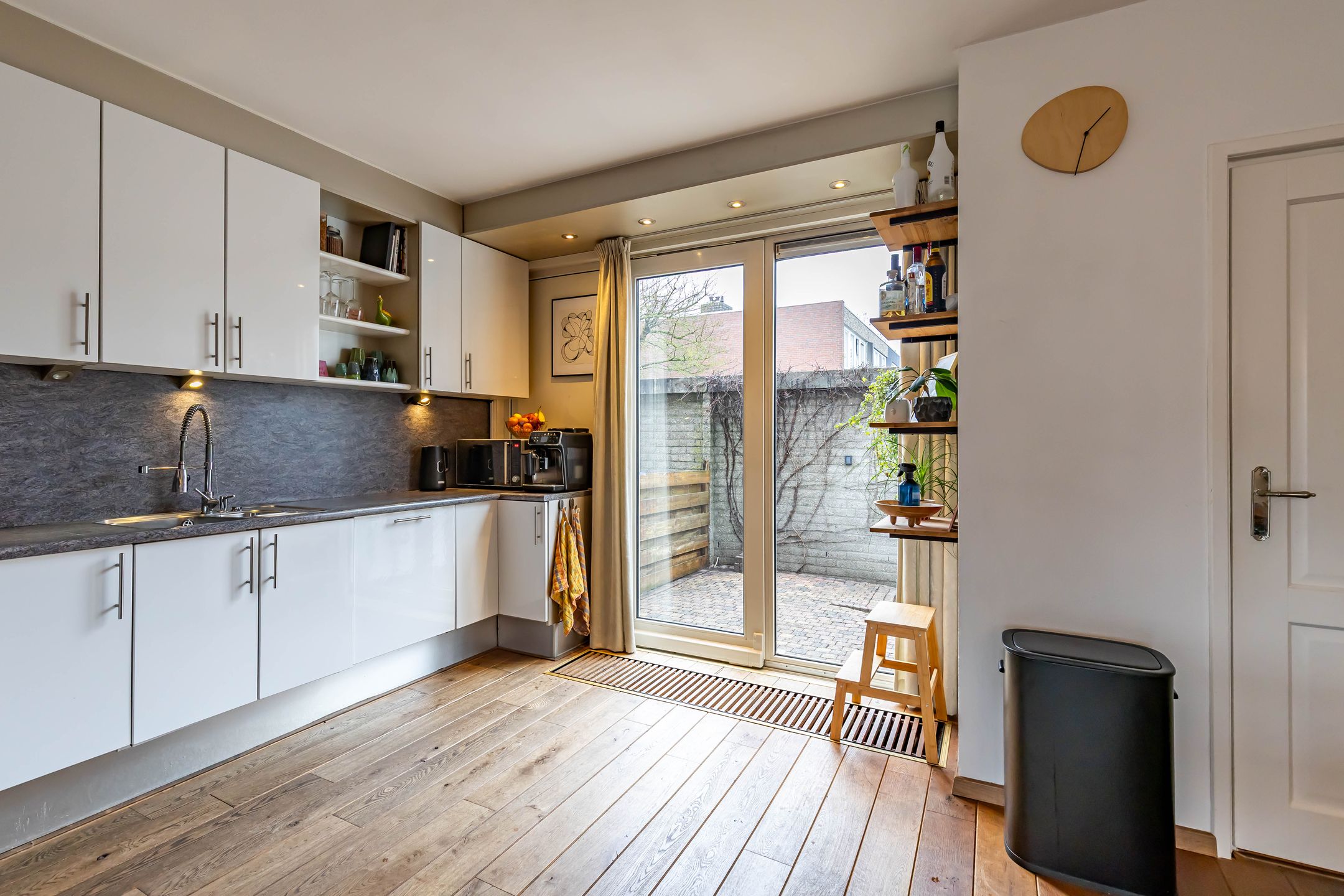 Photo 9 of Meerpaal 370