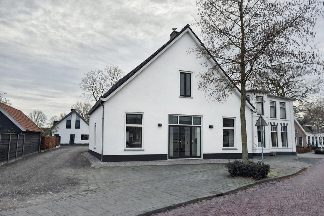 Photo 2 of Oosteinde 102