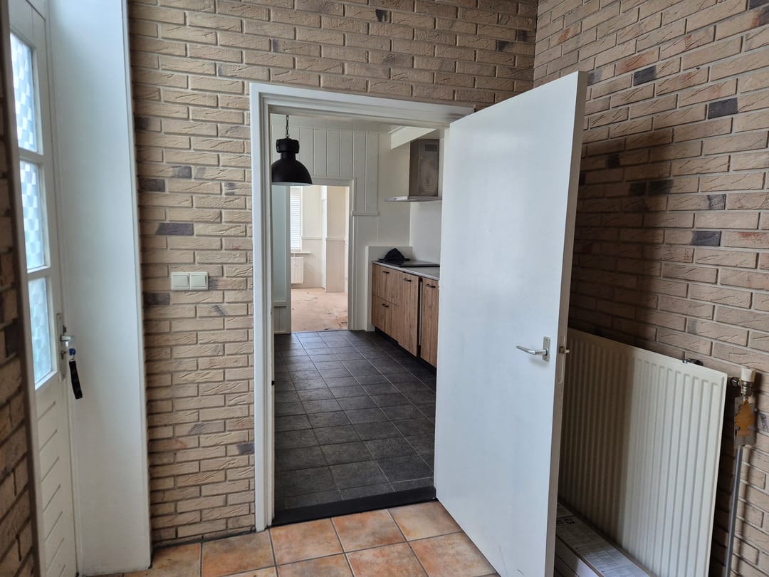 Photo 16 of Oosteinde 102