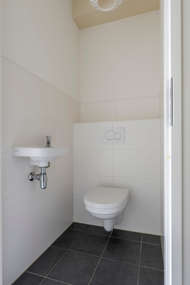 Photo 4 of Helmbloemwal 22