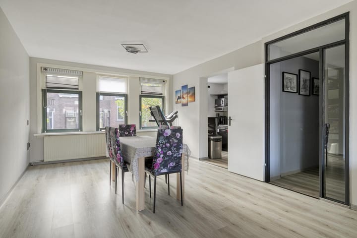 Foto 4 van Veelzigtstraat 6-02R