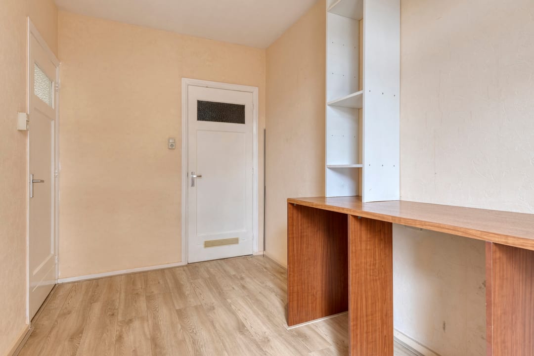 Photo 13 of Veenendaalkade 592