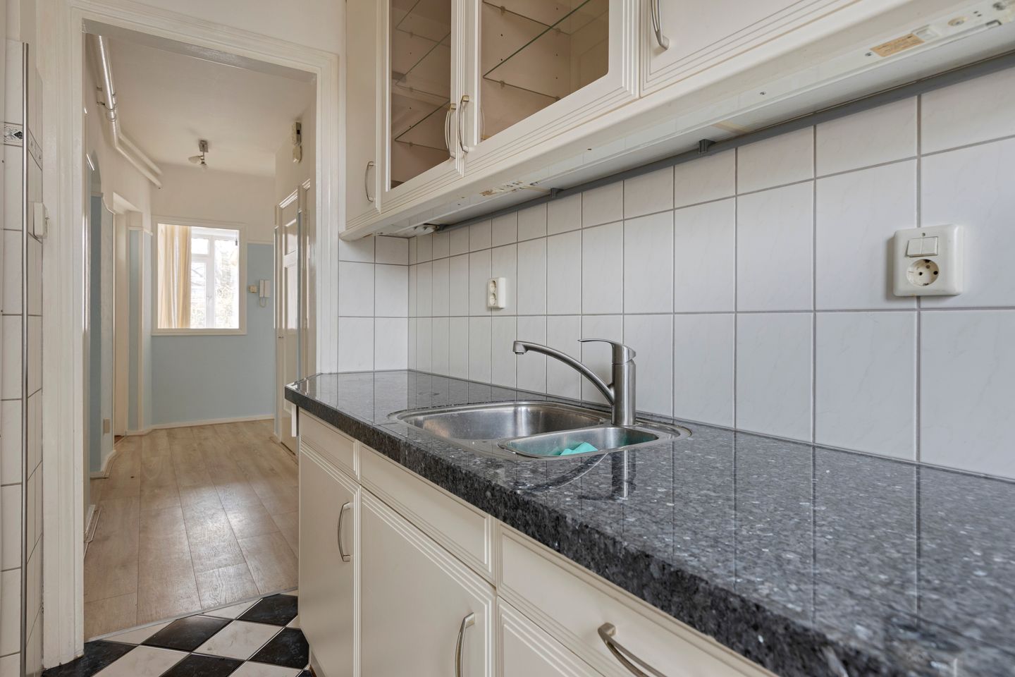 Photo 19 of Veenendaalkade 592