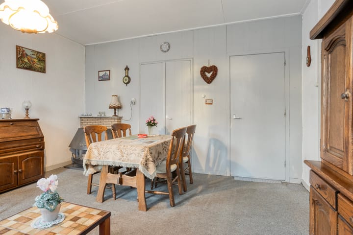 Vrijstaande woning te koop: Wedzebuorren 31, Twijzel