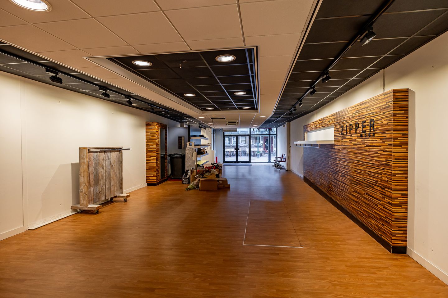 View photo 3 of Tolberterstraat 1-c