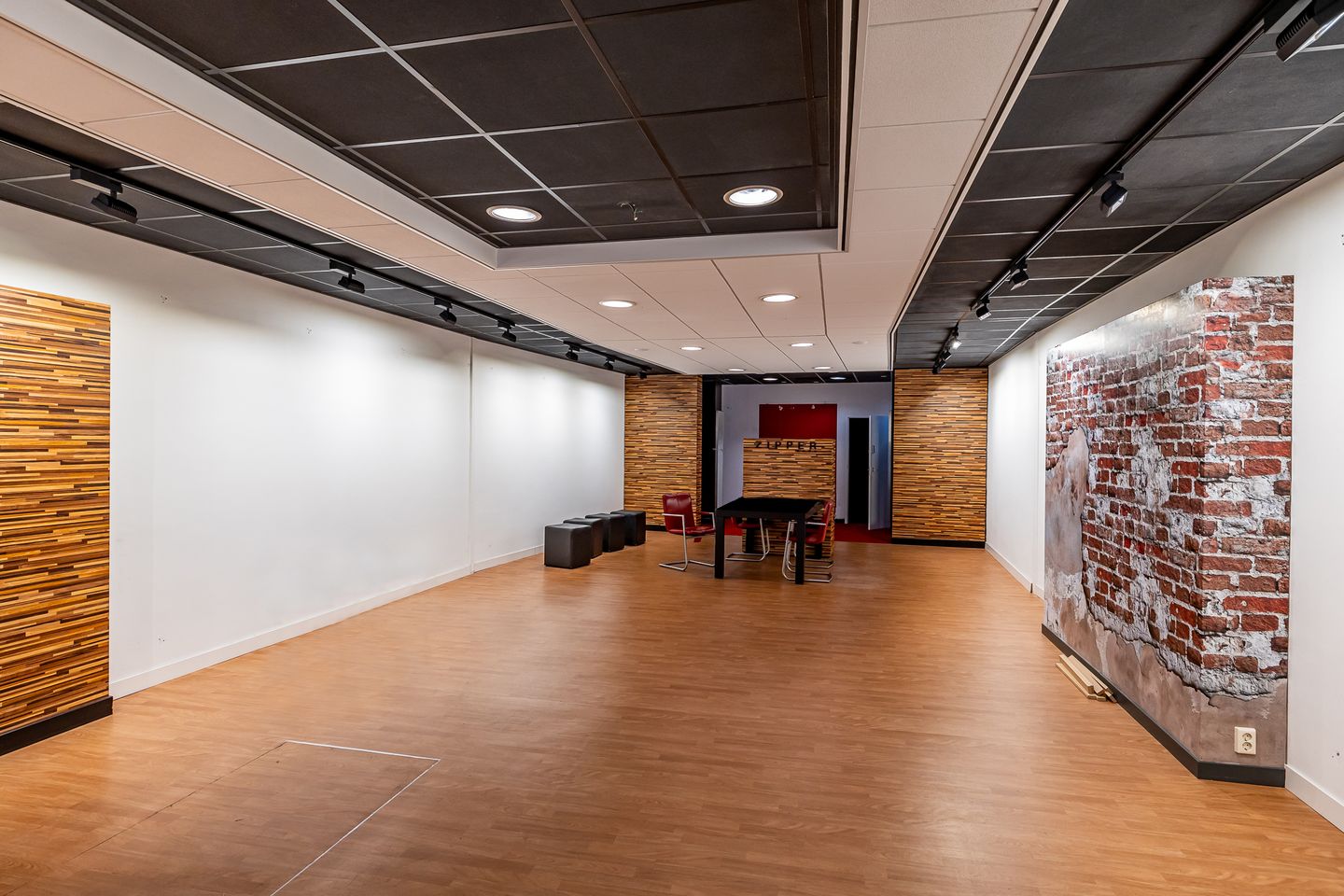 View photo 4 of Tolberterstraat 1-c