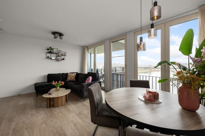 Foto 12 van Razende Bol 15