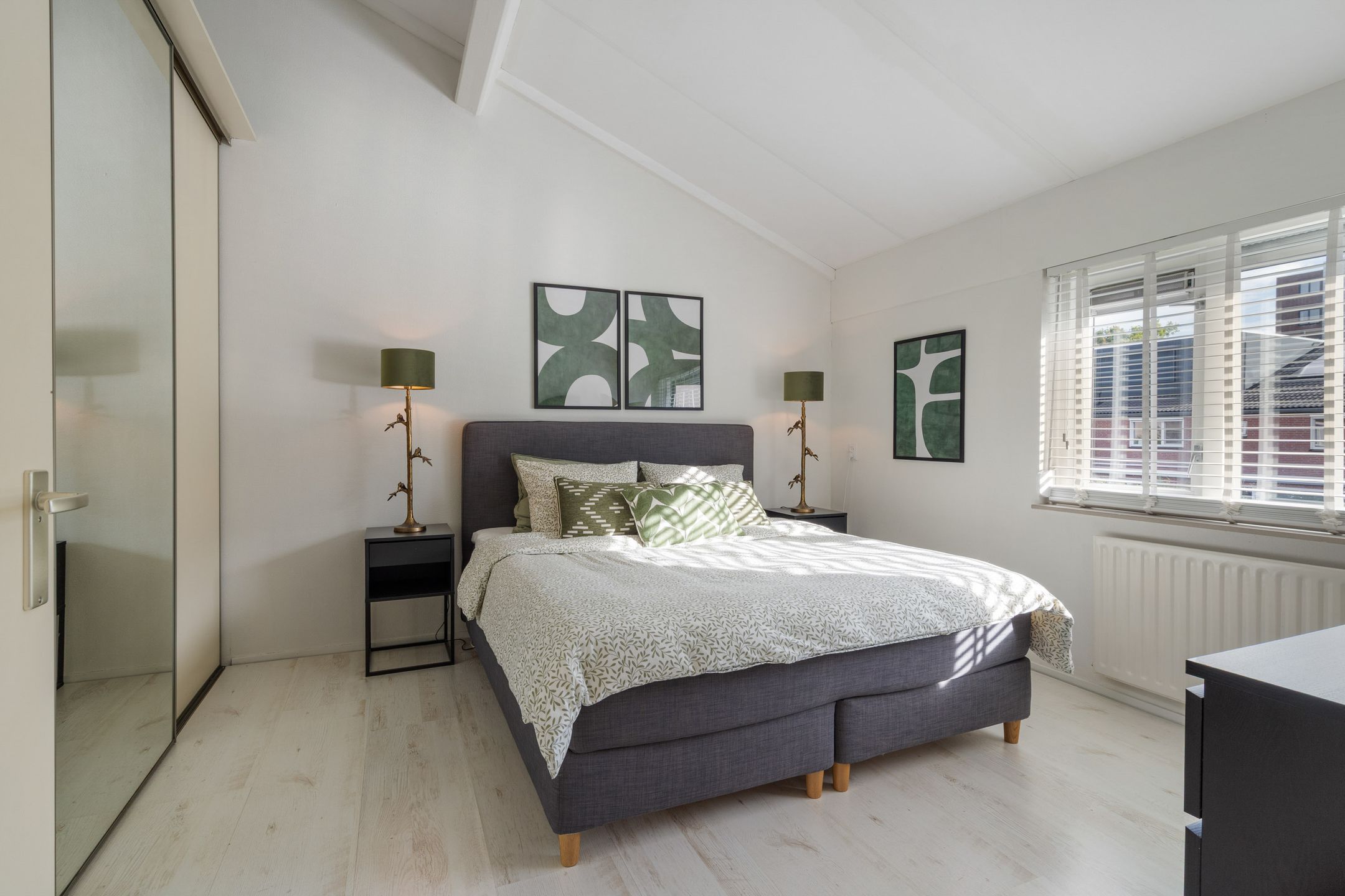 Foto 24 van Victor Slingelandstraat 9