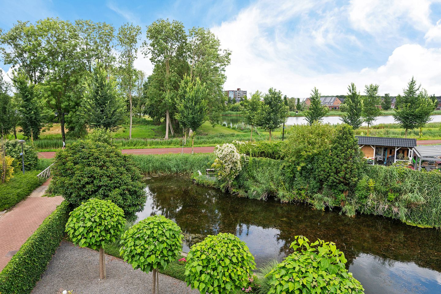 Photo 29 of Spectrum 21