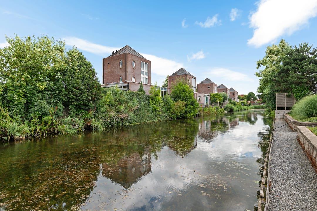 Photo 31 of Spectrum 21