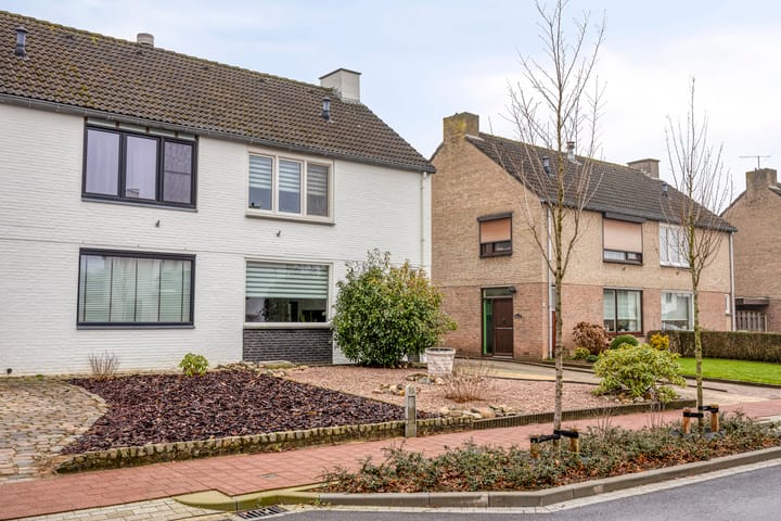 Photo 2 of Heirstraat 11