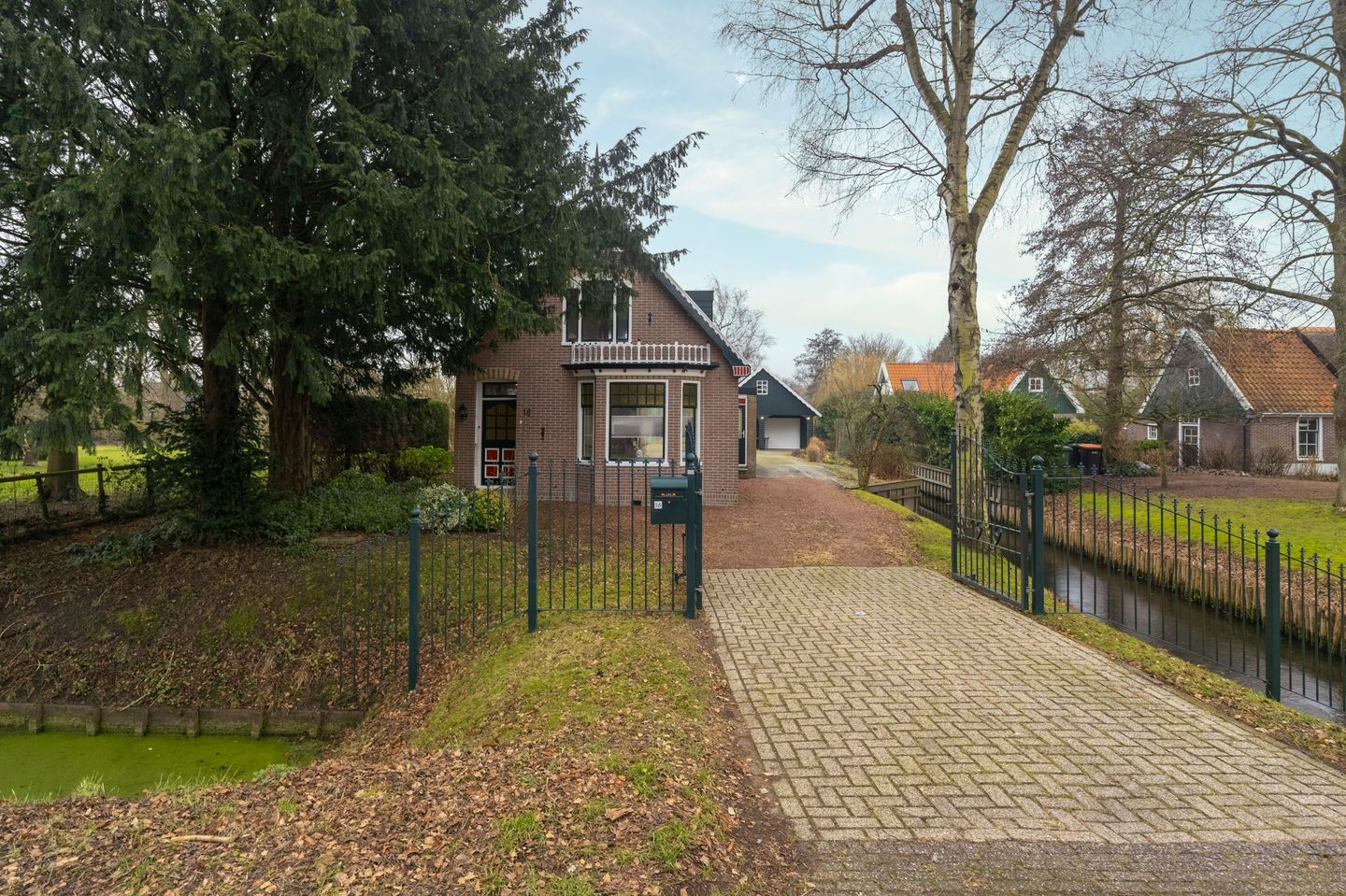 Photo 10 of Dorpsstraat 16
