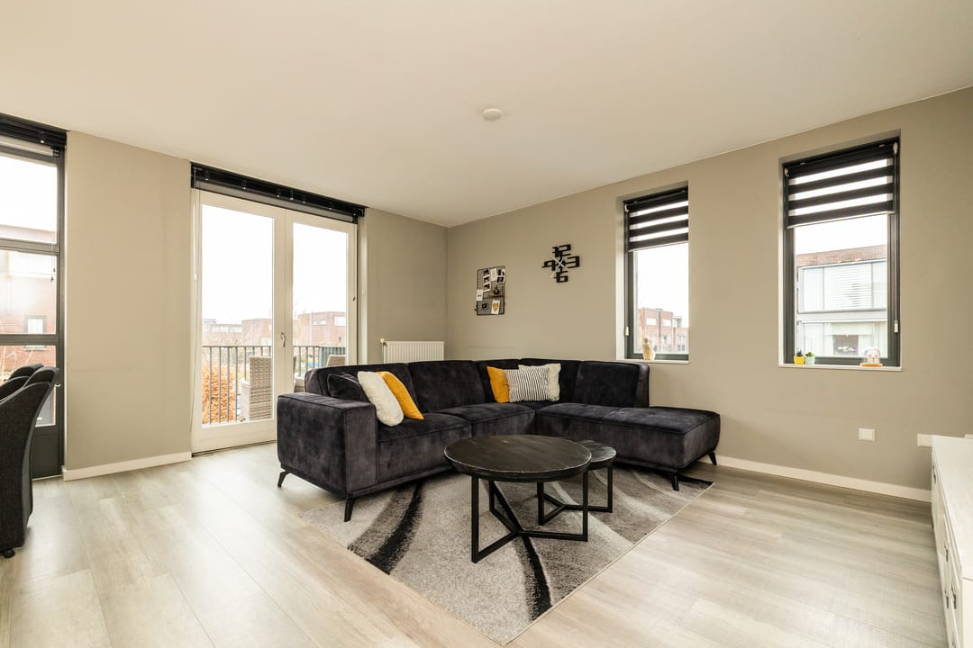 Foto 11 van Van Poeljestraat 23