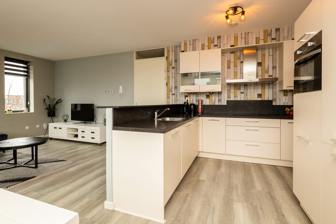 Foto 13 van Van Poeljestraat 23