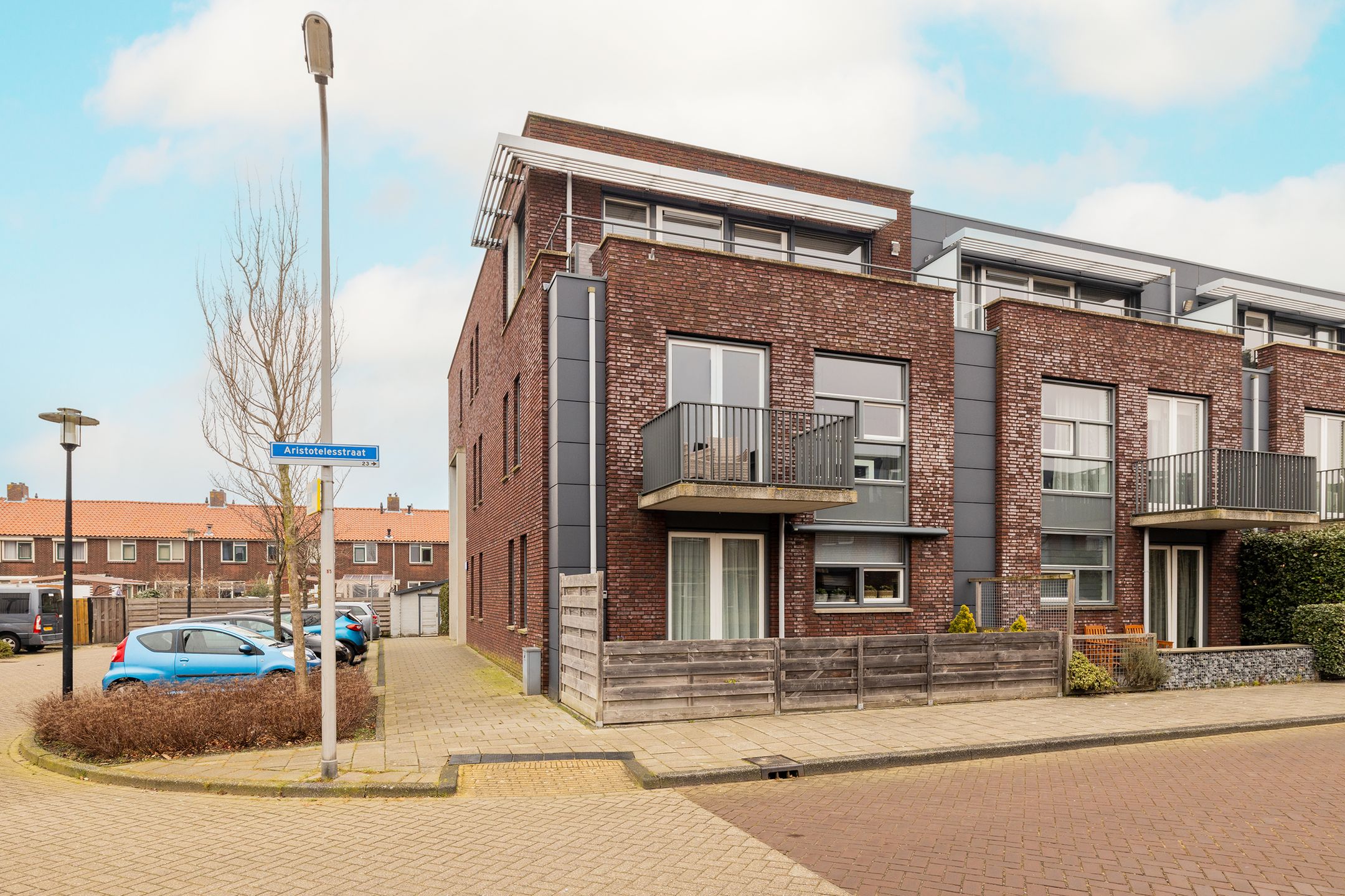 Foto 27 van Van Poeljestraat 23