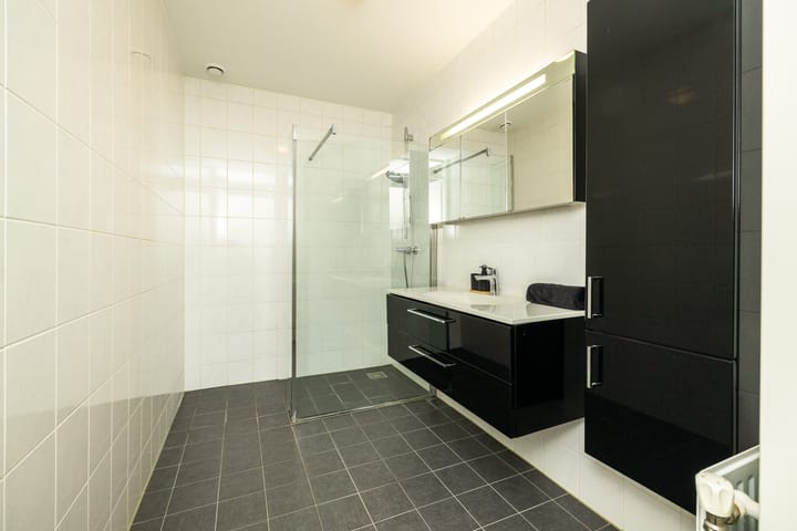 Foto 4 van Van Poeljestraat 23