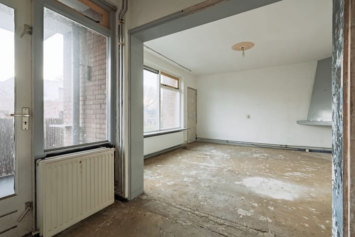 Photo 6 of Van 't Hoffstraat 15-I