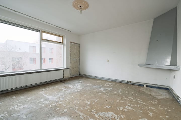 Photo 7 of Van 't Hoffstraat 15-I