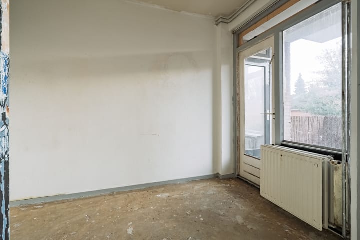 Photo 11 of Van 't Hoffstraat 15-I